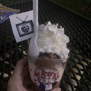 Twin City Sweets - Schitt Sundae - Desserts Near Me - Winston-Salem, North Carolina