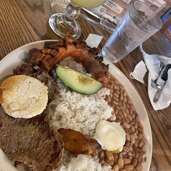 Los Paisas - Bandeja tipica Colombiana - Colombian Near Me - Pineville, North Carolina Los Paisas - Bandeja tipica Colombiana - Colombian Near Me - Pineville, North Carolina