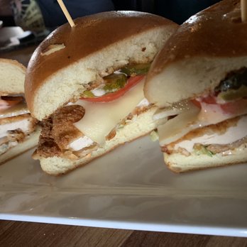 FD's Grillhouse - Buttered chicken sandwich up close - American Near Me - Tyler, Texas