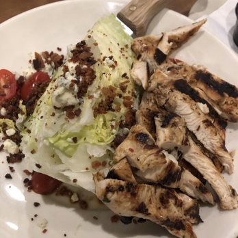 Elgin Public House - That's a great salad - Pubs Near Me - Elgin, Illinois