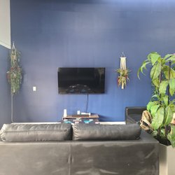 Hazy Vapor Lounge - Lounge area