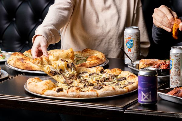 Bob's Pizza by null