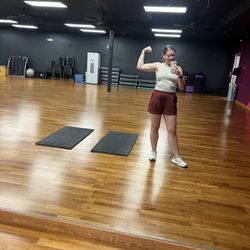Crunch Fitness - Fairmount - Yoga space