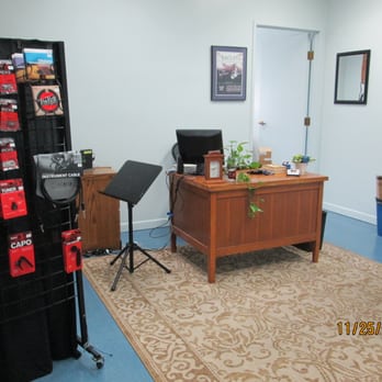 Bishop Music Instruction - Entry & waiting area - Musical Instruments & Teachers Near Me - San Diego, California Bishop Music Instruction - Entry & waiting area - Musical Instruments & Teachers Near Me - San Diego, California