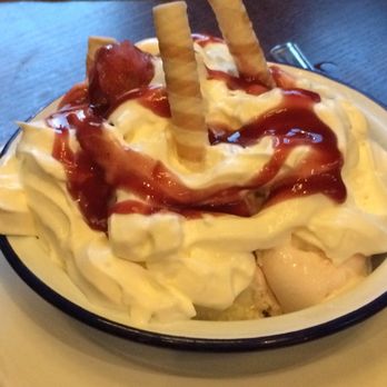 The Shakespeare - Strawberry sundae - Pubs Near Me - London, XGL The Shakespeare - Strawberry sundae - Pubs Near Me - London, XGL
