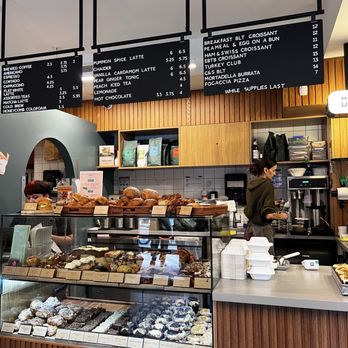 Circles And Squares - Bakeries Near Me - Toronto, Ontario