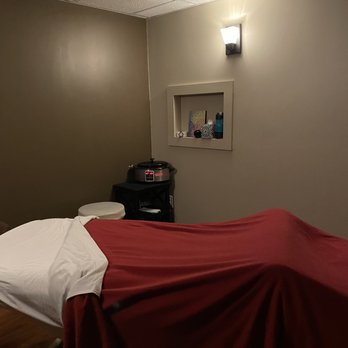 Kneaded Energy - Massage room - Massage Near Me - Greensboro, North Carolina Kneaded Energy - Massage room - Massage Near Me - Greensboro, North Carolina