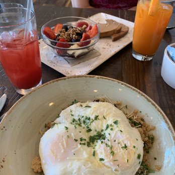 First Watch - Sausage quinoa power bowl/ granola in the back Morning meditation/ carrot crush - Breakfast & Brunch Near Me - Austin, Texas