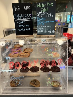 Honeysuckle Gelato Fenton by null