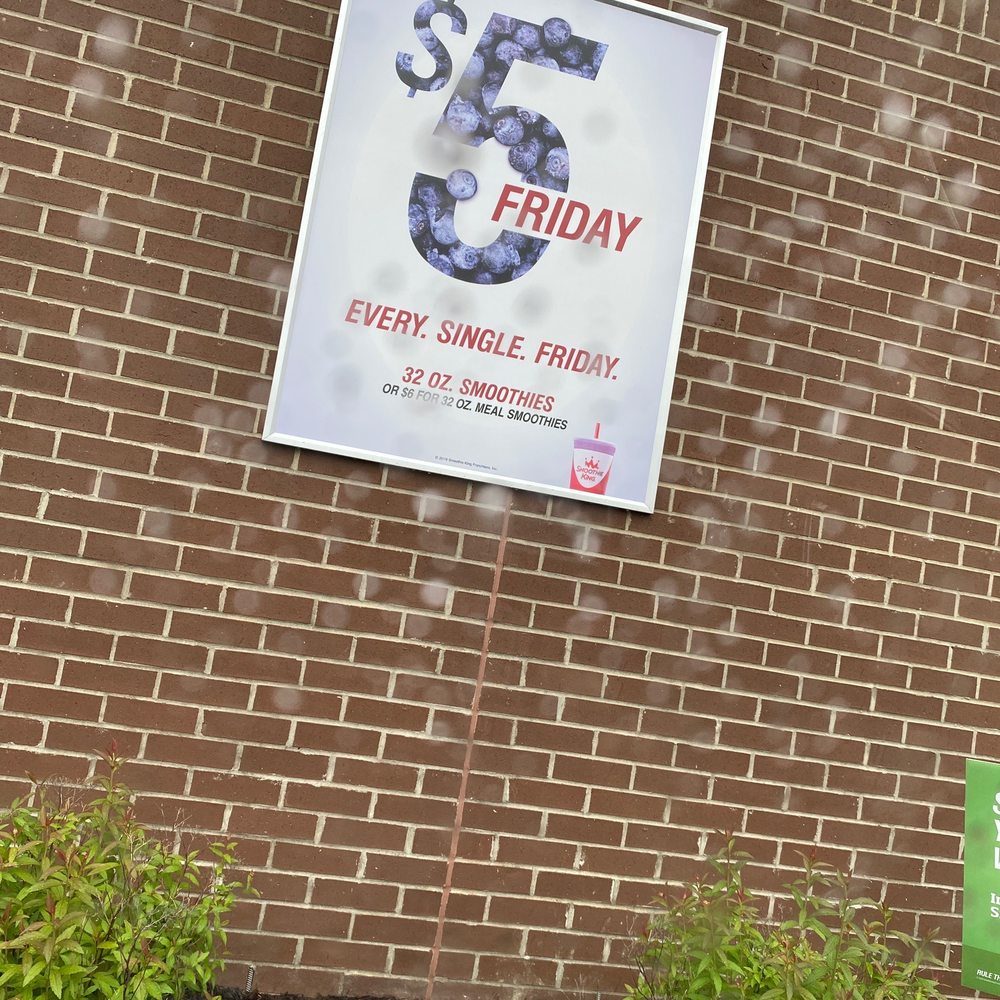 Smoothie King - a brick building with a sign on it - Juice Bars & Smoothies Near Me - Avon, Indiana Smoothie King - a brick building with a sign on it - Juice Bars & Smoothies Near Me - Avon, Indiana