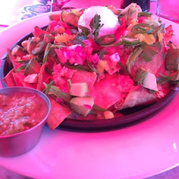 Earls Kitchen + Bar - Canadian (New) Near Me - Mississauga, Ontario