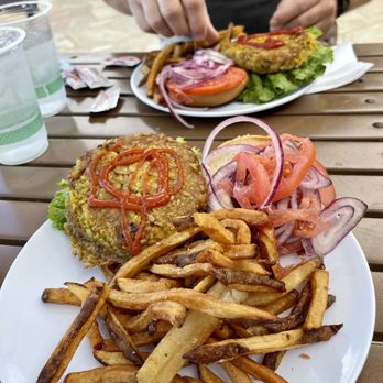 Barefoot Beach Cafe - As you can see, I've emphasized the fries.... - Breakfast & Brunch Near Me - Honolulu, Hawaii