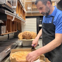 Vicini's Restaurant and Pizza - Chef/owner Sokol
