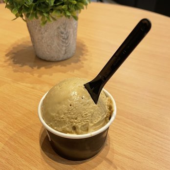 Tang & Java - Pistachio gelato - Gelato Near Me - Woodland Hills, California Tang & Java - Pistachio gelato - Gelato Near Me - Woodland Hills, California