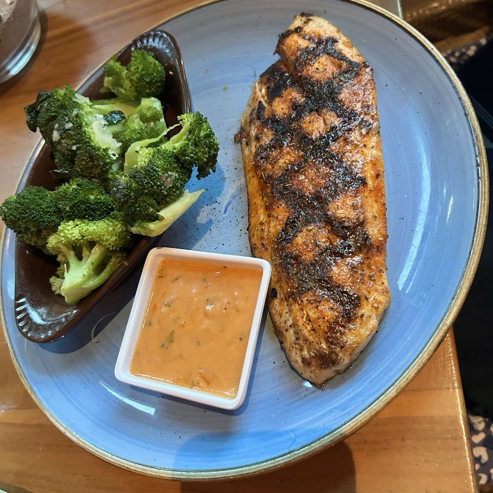 Beach House - Red snapper - Bars Near Me - Pompano Beach, Florida Beach House - Red snapper - Bars Near Me - Pompano Beach, Florida