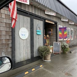 Grayland Beach Outfitters - Front of store