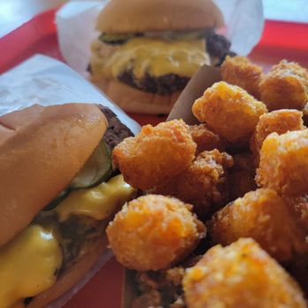 Project Barley Taps & Grill - Burgers n tots - Brewpubs Near Me - Redondo Beach, California Project Barley Taps & Grill - Burgers n tots - Brewpubs Near Me - Redondo Beach, California
