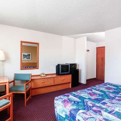 Travelodge by Wyndham Deer Lodge Montana - Guest room