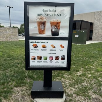 Starbucks - Coffee & Tea Near Me - Joliet, Illinois