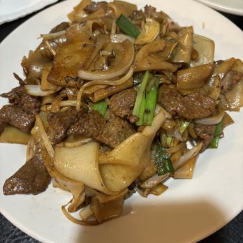 Peng's Asian Cuisine - Dry stir fry beef and wide noodles - Chinese Near Me - Morrisville, North Carolina