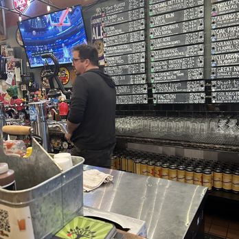 Rustwater Kitchen & Taproom - Beer Bar Near Me - Fairfield, California
