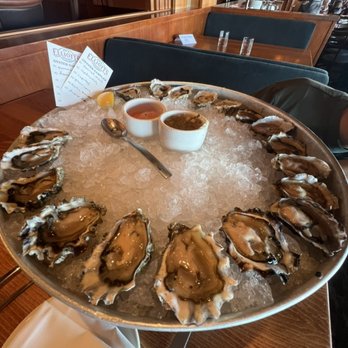 Elliott's Oyster House - Oysters - Seafood Near Me - Seattle, Washington Elliott's Oyster House - Oysters - Seafood Near Me - Seattle, Washington