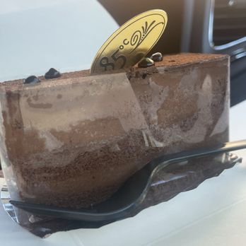 85°C Bakery Cafe-Claremont - chocolate mousse cake - Coffee & Tea Near Me - Claremont, California 85°C Bakery Cafe-Claremont - chocolate mousse cake - Coffee & Tea Near Me - Claremont, California