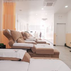Zhengyuanyuan Foot Care - Zhengyuanyuan Foot Care in Brooklyn, NY. Visit us for a relaxing massage treatment today!