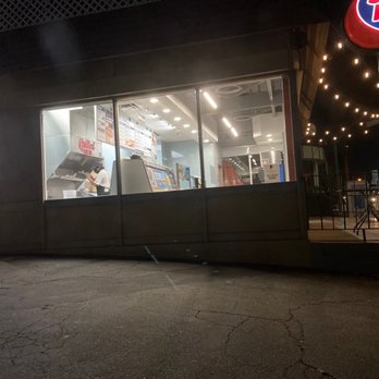 Jersey Mike's Subs - Please update the time on yelp. I drove for nothing. I came at 8:47 because closing hours posted say 9:00 - Sandwiches Near Me - Los Angeles, California