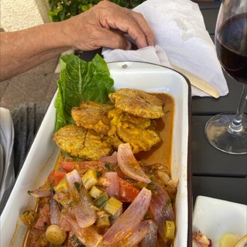 La Panza Latin Bistro - Tostones with Tallarin Huancaina with Fried Fish - Peruvian Near Me - Deerfield Beach, Florida