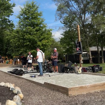 Bier Brewery - Live music - Beer Gardens Near Me - Noblesville, Indiana
