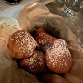 Bacari W 3rd - Hillel's Donuts - Breakfast & Brunch Near Me - Los Angeles, California