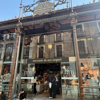 Mercado de San Miguel - Front entrance - Farmers Market Near Me - Madrid, M Mercado de San Miguel - Front entrance - Farmers Market Near Me - Madrid, M