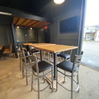 Nauti Dough - Open air seating in the "garage" - Pizza Near Me - Camdenton, Missouri