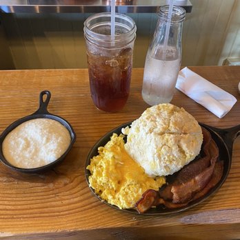 Two Cracked Eggs Cafe - Best food ever! Christine is the best waitress! Huge portions too! - Breakfast & Brunch Near Me - Savannah, Georgia