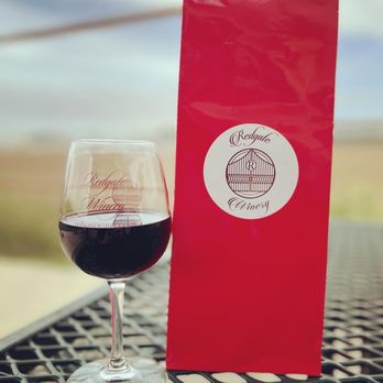 Redgate Winery - Malbec bottle purchase and glass - Wineries Near Me - Independence, Oregon Redgate Winery - Malbec bottle purchase and glass - Wineries Near Me - Independence, Oregon