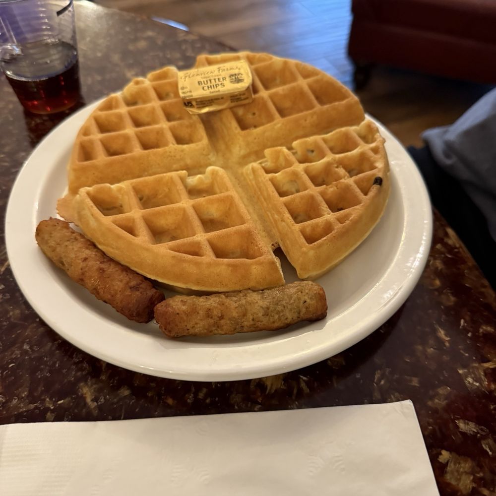 Victorian Inn - Waffles - Hotels Near Me - Monterey, California Victorian Inn - Waffles - Hotels Near Me - Monterey, California