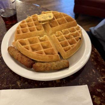 Victorian Inn - Waffles - Hotels Near Me - Monterey, California Victorian Inn - Waffles - Hotels Near Me - Monterey, California