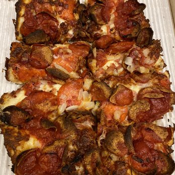 Noble Roman's Craft Pizza & Pub - Pizza Near Me - Carmel, Indiana