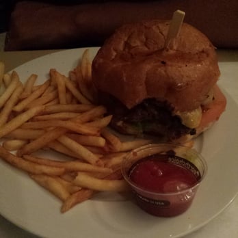 Frontier Public House - New American Near Me - Vancouver, Washington