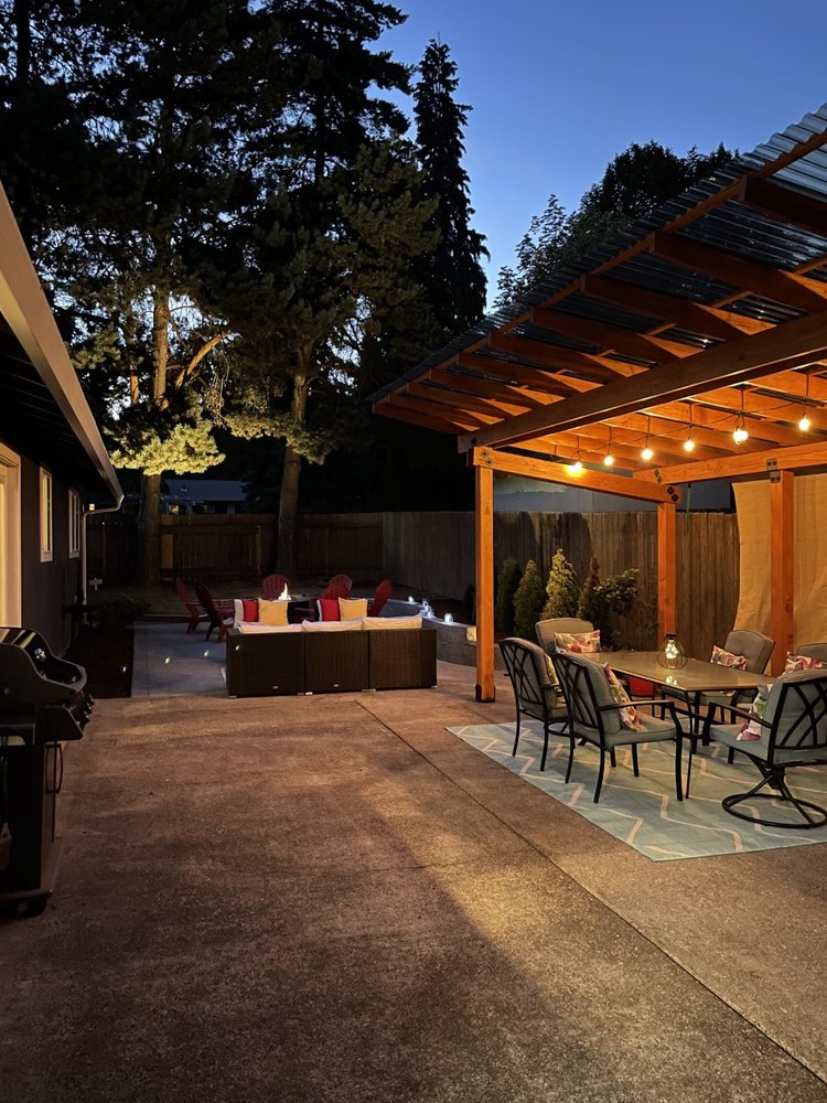 ON 9TH Updated June 2024 22 Photos 380 SW 9th St, Dundee, Oregon