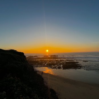 Ocean Terrace - View - New American Near Me - Half Moon Bay, California