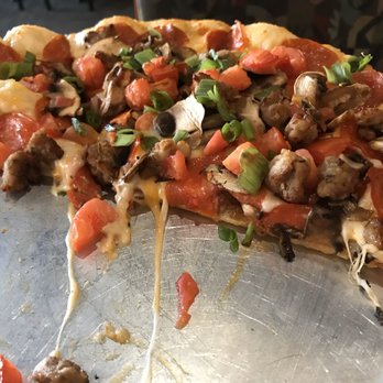 Round Table Pizza - A slice of heaven...Italian garlic sauce pizza - Pizza Near Me - West Covina, California Round Table Pizza - A slice of heaven...Italian garlic sauce pizza - Pizza Near Me - West Covina, California