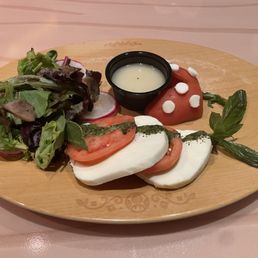 Piranha Caprese Salad Piranha Caprese Salad
