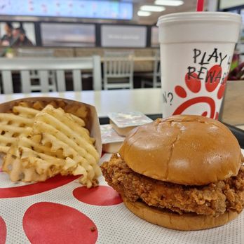 Chick-fil-A - Spicy chicken sandwich combo. I messed up and didn't order a deluxe which includes lettuce, tomatoes, and pepper jack cheese =( - Fast Food Near Me - Owensboro, Kentucky