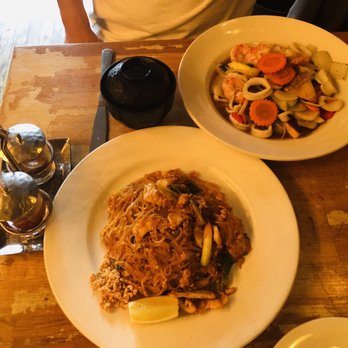 Born Thai - Pad Thai and Seafood Ginger Sauce - Thai Near Me - Brooklyn, New York Born Thai - Pad Thai and Seafood Ginger Sauce - Thai Near Me - Brooklyn, New York