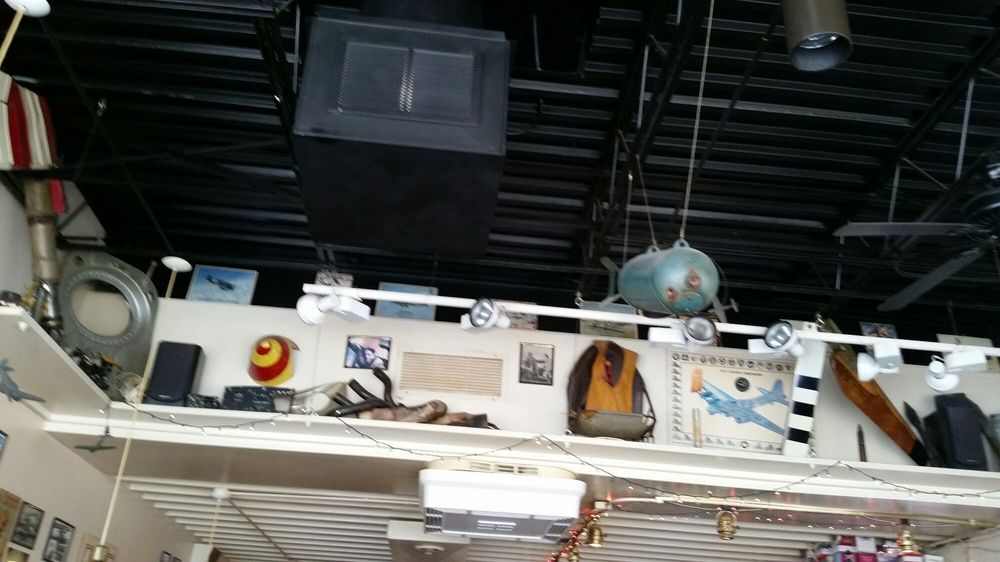 FLIGHT DECK RESTAURANT Updated July 2024 DuBois Regional Airport