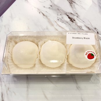 Le Dessert Lab - strawberry mochi - Desserts Near Me - Richmond, California Le Dessert Lab - strawberry mochi - Desserts Near Me - Richmond, California