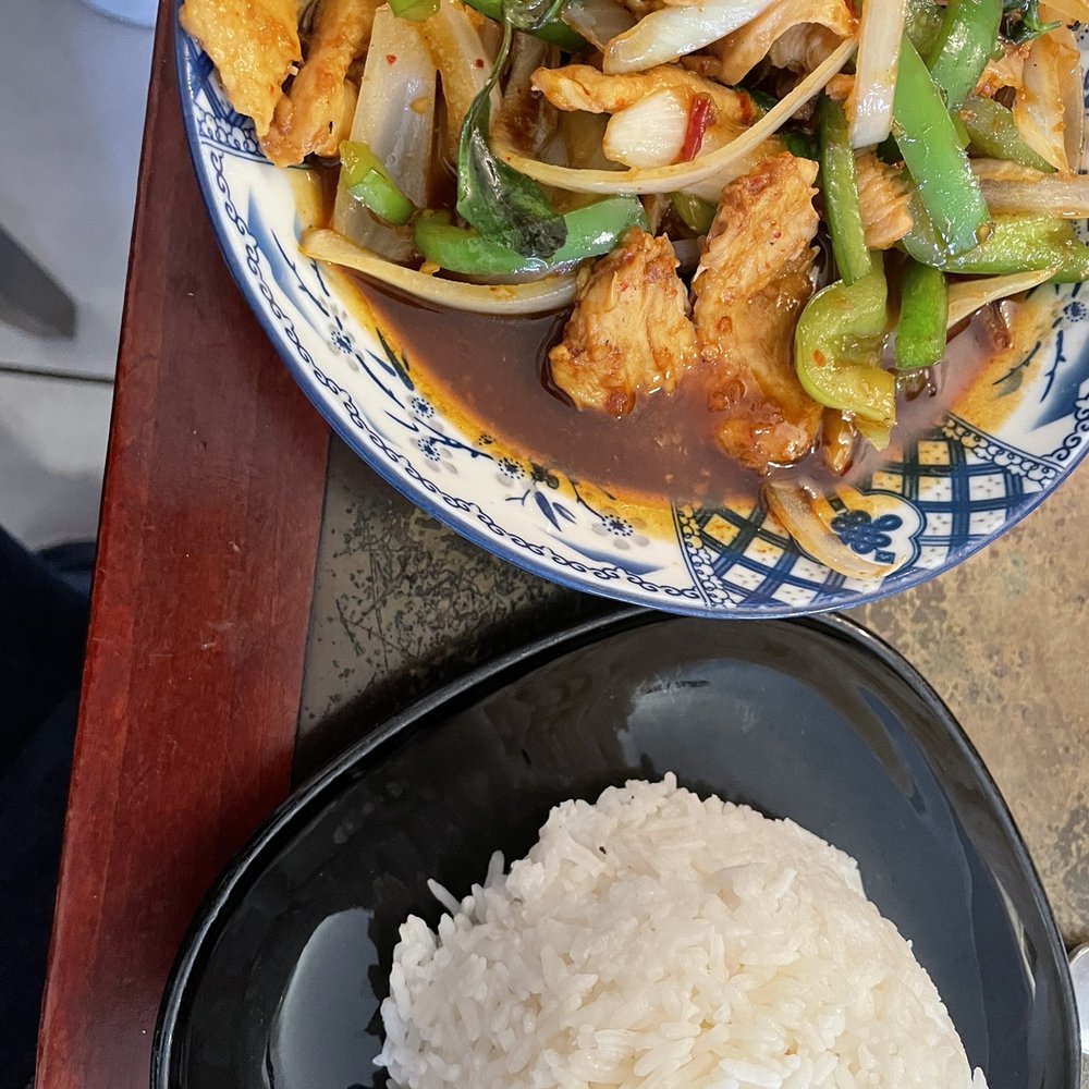 9 Thai Cuisine - S1. Thai Basil Sauce with chicken - Thai Near Me - Newark, New Jersey