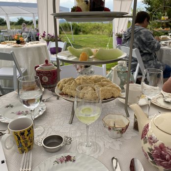 Willowbrook Manor - The tea and scones in the tea tent - Bed & Breakfast Near Me - Sedro-Woolley, Washington Willowbrook Manor - The tea and scones in the tea tent - Bed & Breakfast Near Me - Sedro-Woolley, Washington